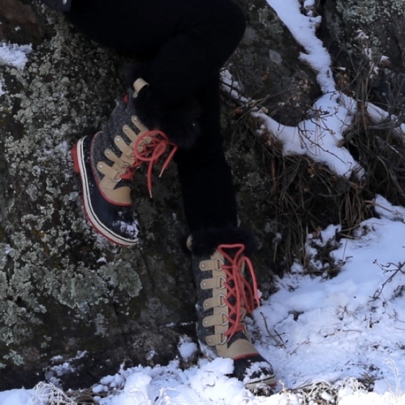 Sorel Boots - Picture 1 of 16